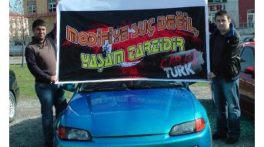 Zonguldak&rsquo;ta Modifiyeli Ara&ccedil;lara Yapılan Cezalar Protesto Edildi