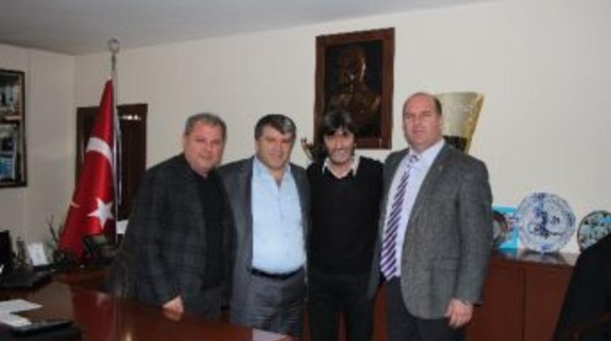Rıdvan Dilmen &Ccedil;eker&rsquo;i Ziyaret Etti