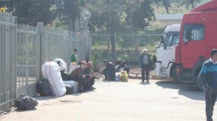 &Ccedil;atışma Sınır Kapısını Kapattırdı