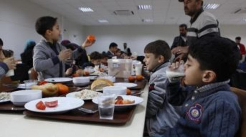 İhh, Suriyeli Yetimlere Eğlence D&uuml;zenledi