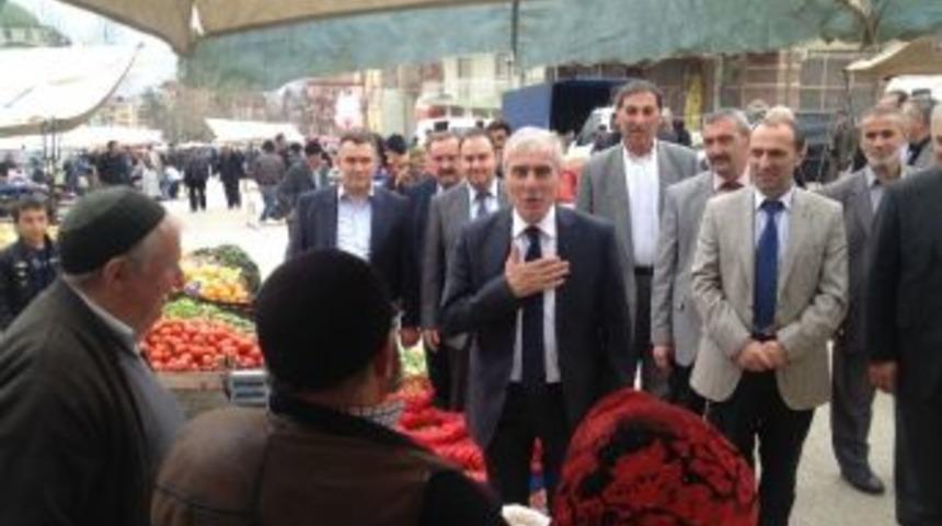 Başkan Yenihan, Meydanlarda