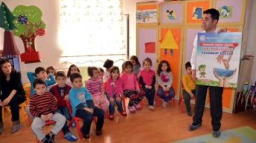 Anaokulu &Ouml;ğrencilerine, &Ccedil;evre Koruma Ve Geri D&ouml;n&uuml;ş&uuml;m Eğitimi Veriliyor