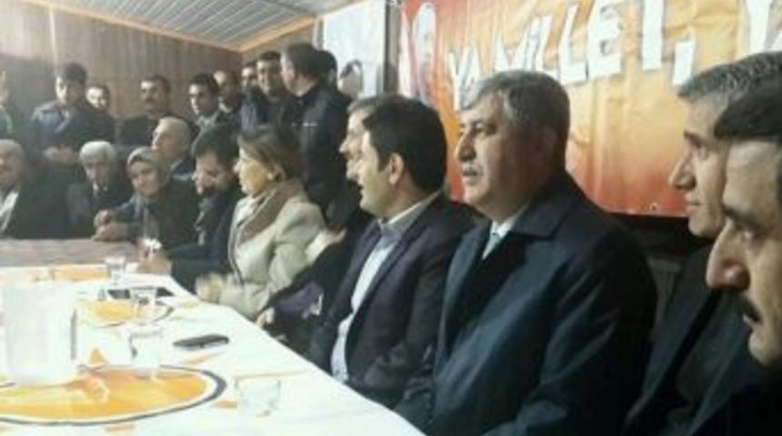Ak Parti Heyeti, Kitlete&rsquo;de Mahalle Toplantısı Yaptı
