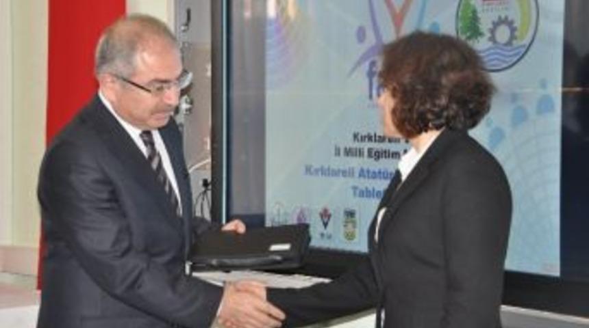 Kırklareli&rsquo;de Bin 76 Tablet Dağıtıldı