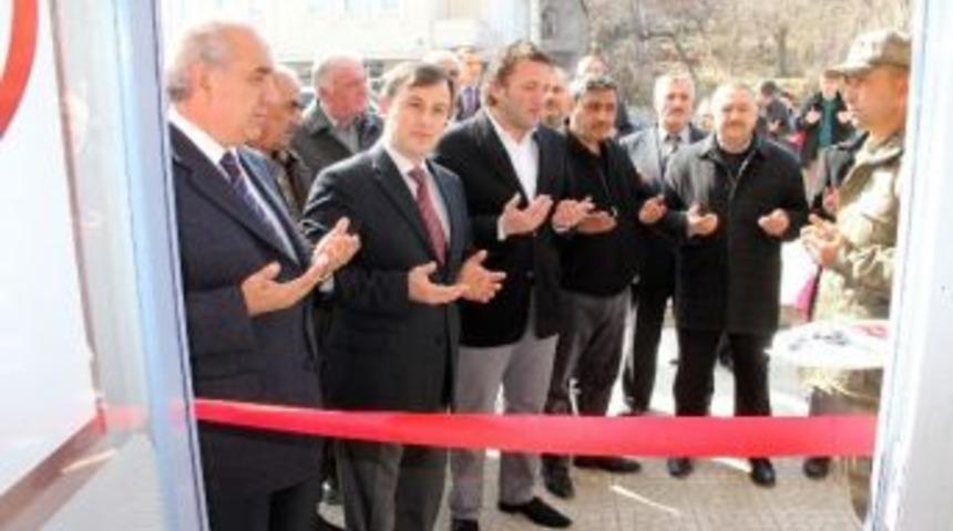 Suşehri Kaymakamı Per&ccedil;i, İşyeri A&ccedil;ılışına Katıldı
