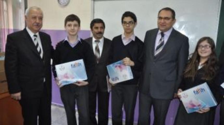 Zonguldak&rsquo;ta Tablet Bilgisayarlar Teslim Edildi