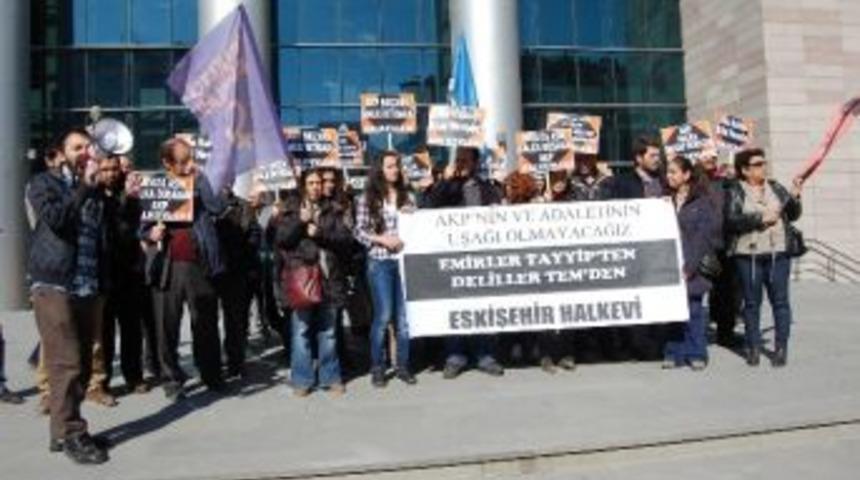 Hakaret Su&ccedil;undan Verilen Cezalara Tepki Eylemi