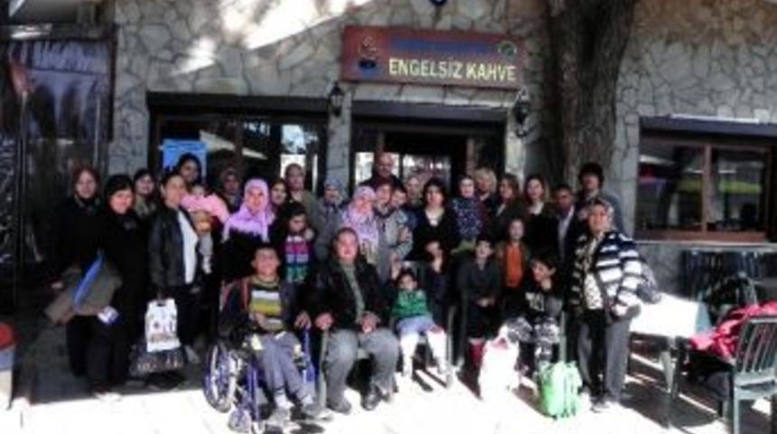 &Ccedil;ine&rsquo;li Engelliler, &Ouml;demiş'te Mutlu