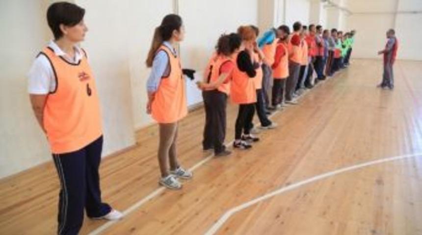 &Ouml;ğretmenler Geleneksel Oyunları Yaşatacak