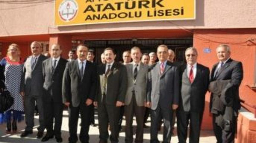 Afyonkarahisar&rsquo;daki &Ouml;ğretmen Ve &Ouml;ğrenciler Tabletlerine Kavuştu