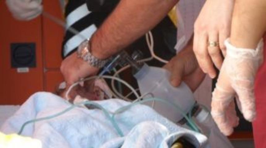 Ağır Zat&uuml;rre Ge&ccedil;iren Bebek Hava Ambulansı İle Sevk Edildi