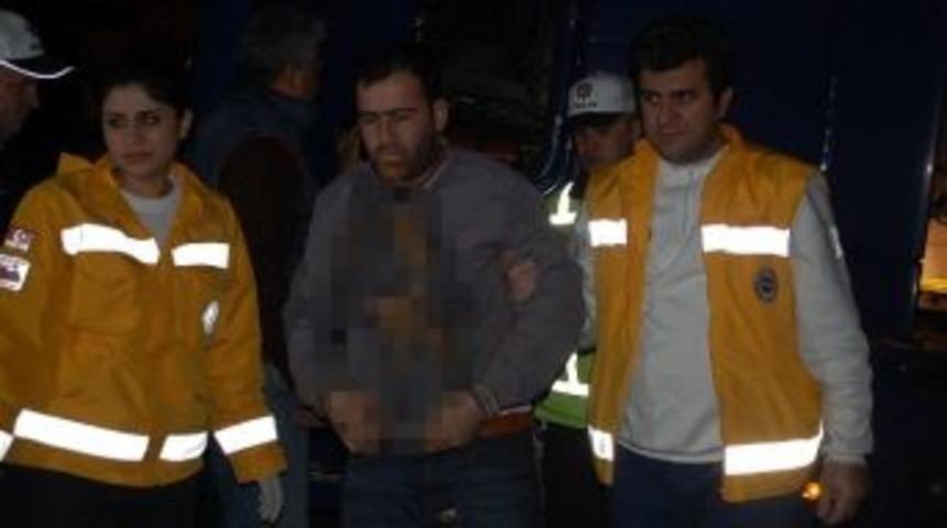 Tır, Su Kanalına Devrildi