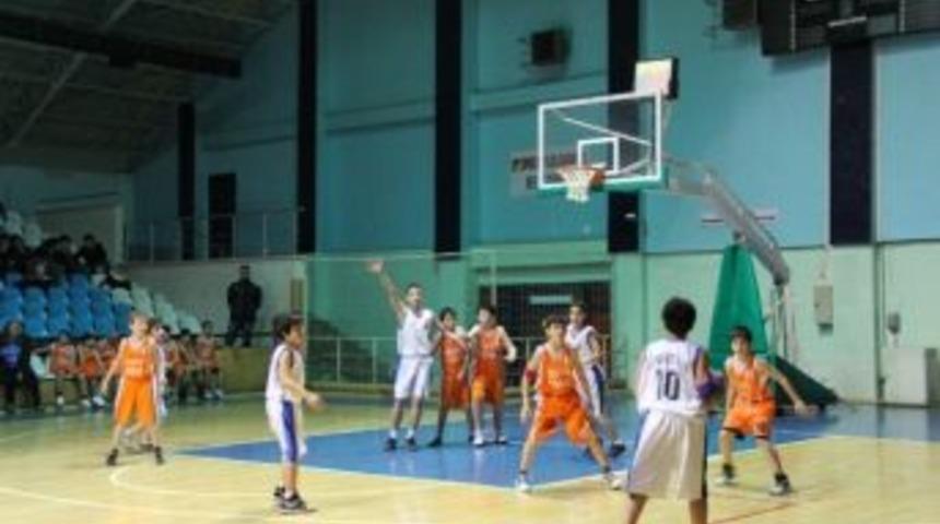 K&uuml;&ccedil;&uuml;kler Basketbol M&uuml;sabakaları Tamamlandı