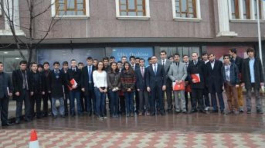 &Uuml;lk&uuml; Ocakları Genel Merkezi, &lsquo;&uuml;lk&uuml;c&uuml; Şehit Cengiz Akyıldız Sosyal Medya Okur Yazarlığı Eğitimi&rsquo; Başlattı