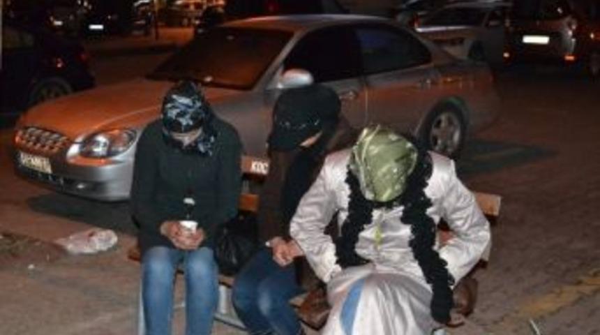 (&ouml;zel Haber) Suriye'deki İ&ccedil; Savaştan Ka&ccedil;tılar Sokakta Kaldılar