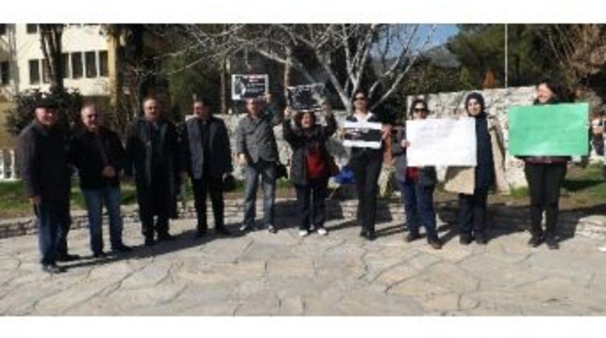 Hayvan Katillerine Muğla&rsquo;dan Tepki