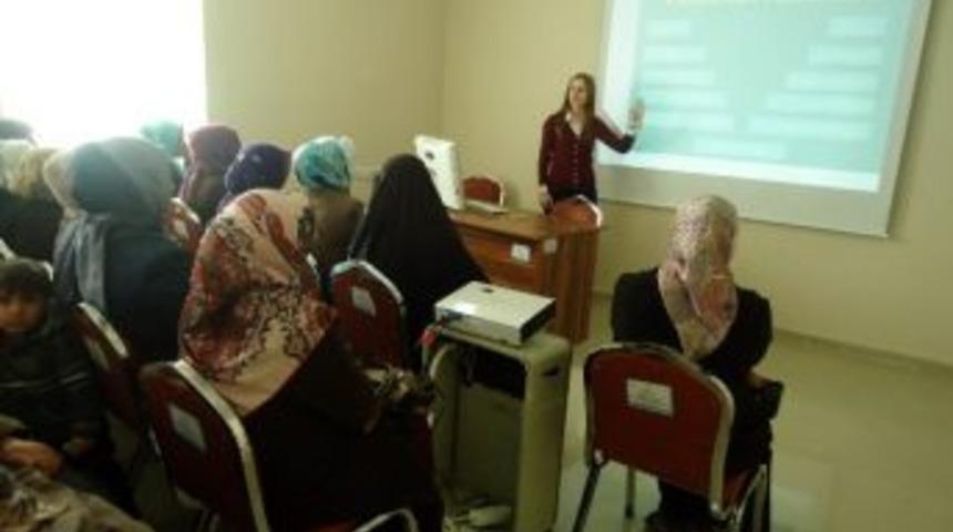 Muradiye&rsquo;de Kanserle M&uuml;cadele Ve Erken Teşhis Eğitimi