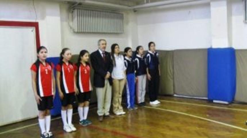 Hisarcık Kutluhallar Ortaokulu Yıldız Kızlar Masa Tenisi Takımı İl &Uuml;&ccedil;&uuml;nc&uuml;s&uuml; Oldu