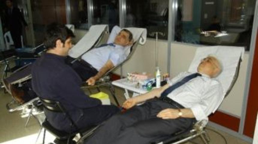 Mamak&rsquo;ta Kan Bağışı Kampanyasına Destek