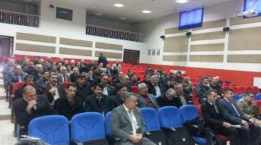 K&ouml;y Muhtarlarına G&ouml;&ccedil;er Arıcılık Ve Koyunculuk Konusunda Bilgi Verildi