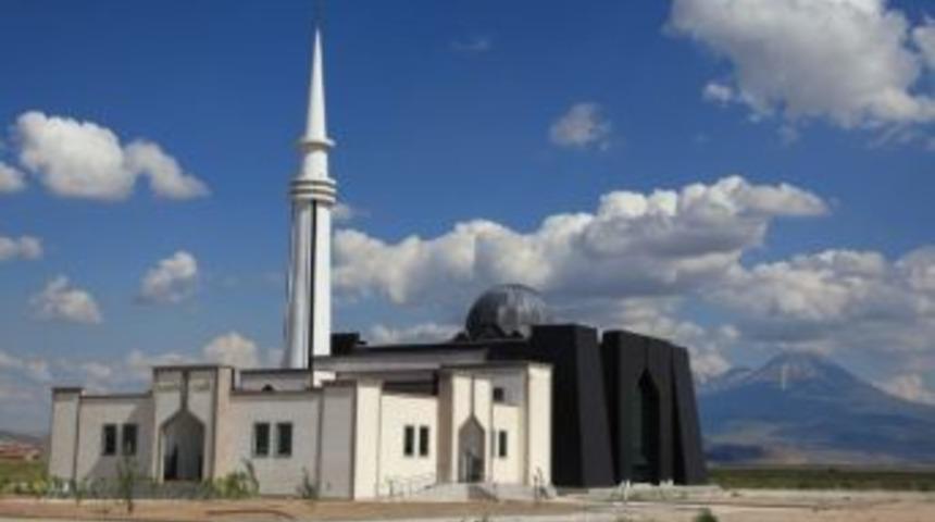 As&uuml;'de Kamp&uuml;s Camisi İif&rsquo;ye De Hizmet Ediyor