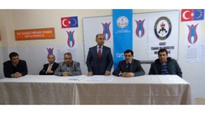 Gediz Teknik Ve End&uuml;stri Meslek Lisesi Ab Proje Bilgilendirme &Ccedil;alışmalarına Devam Ediyor