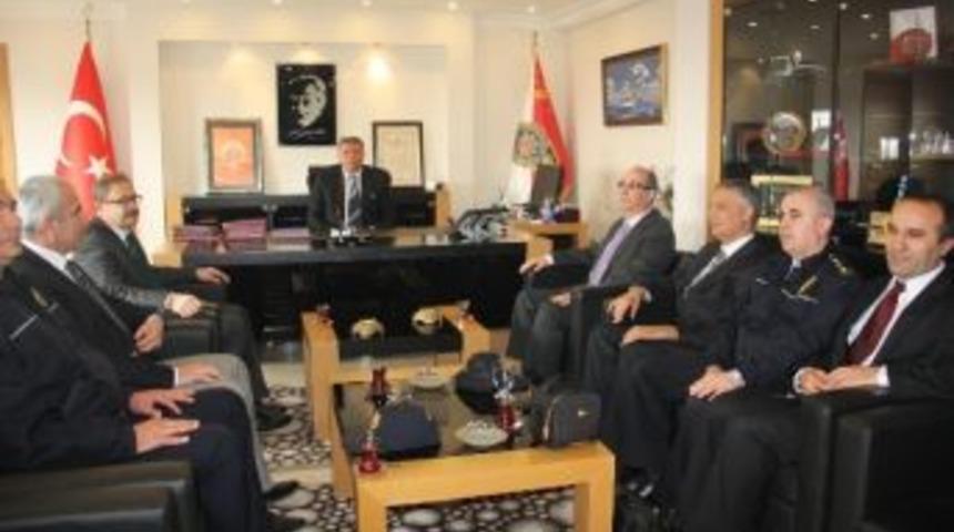 Edirne İl Emniyet M&uuml;d&uuml;r&uuml; Ceylan, G&ouml;revi Baştuğ'a Teslim Etti