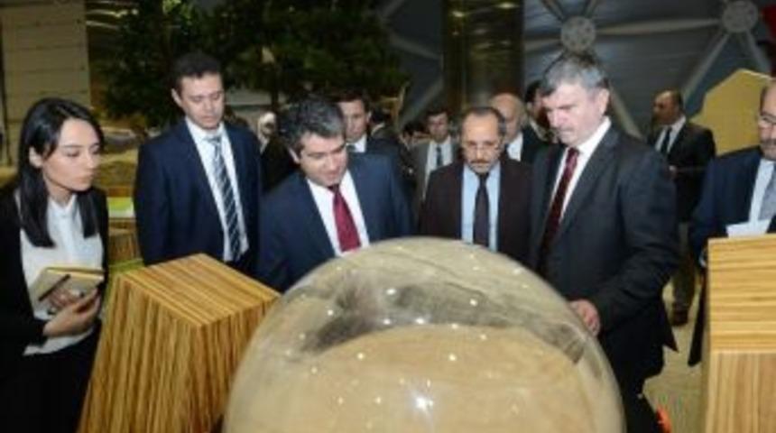 Bilim Merkezi Bilim D&uuml;nyasını Heyecanlandırıyor