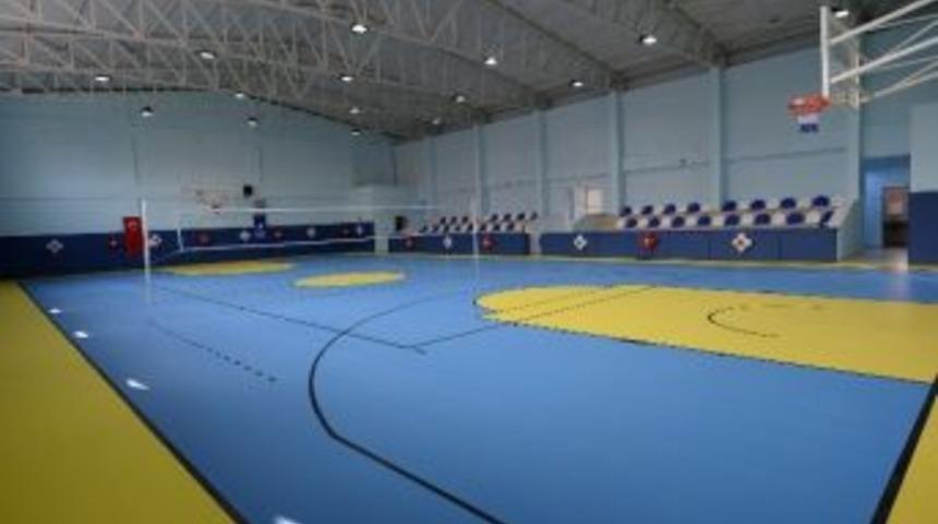 B&uuml;y&uuml;kşehirden Eğitime Bir Spor Salonu Daha