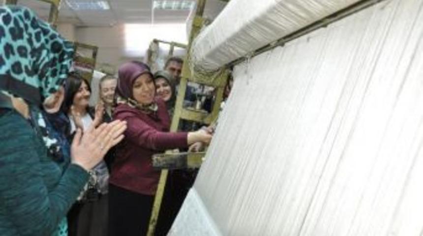 Adem&rsquo;de Halı Kesim T&ouml;reni D&uuml;zenlendi