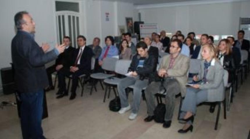 Talipoğlu, Adana’da Ağız Diş Sağlığına Dikkat Çekti