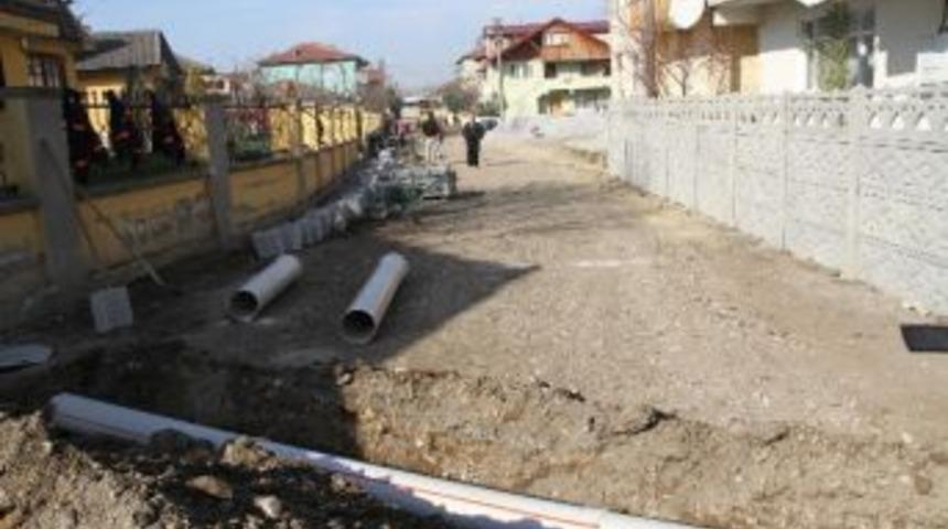 Akyazı Alt Yapısı Her Ge&ccedil;en G&uuml;n Daha Da Kuvvetleniyor