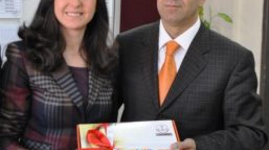 &Ouml;demişli &Ouml;ğretmenler Tabletlendi