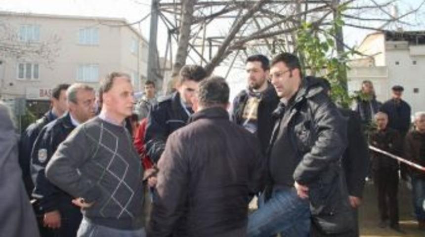 &Ccedil;ocuk Parkı Karşısına Kurulmak İstenen Baz İstasyonu Vatandaşları Ayaklandırdı