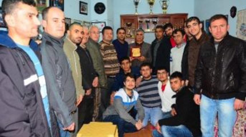 B&uuml;y&uuml;kaslan&rsquo;dan İşitme Engelliler Basketbol Takımına Ziyaret