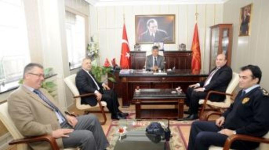 Vali Akpınar&rsquo;dan Veda Ziyaretleri