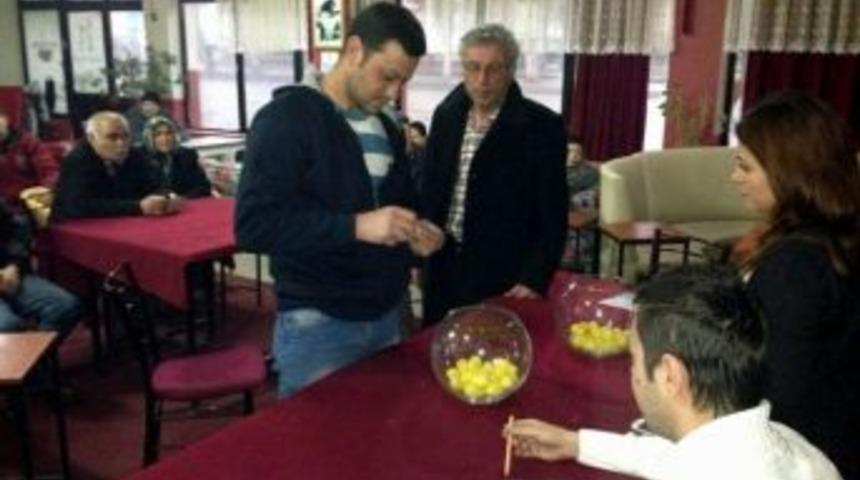 Eşme Kemerkent Toplu Konutlarında Kura Heyecanı