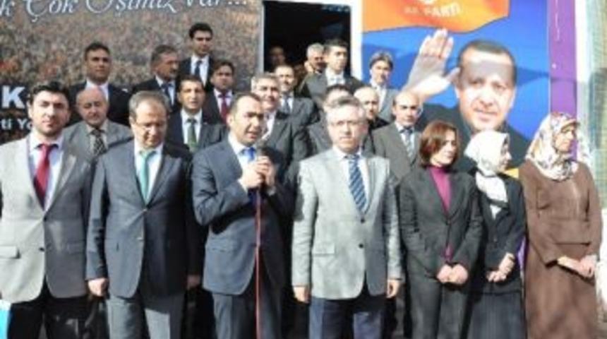 Ak Parti Yozgat İl Teşkilatı, Belediye Meclis &Uuml;yesi Adaylarını Tanıttı