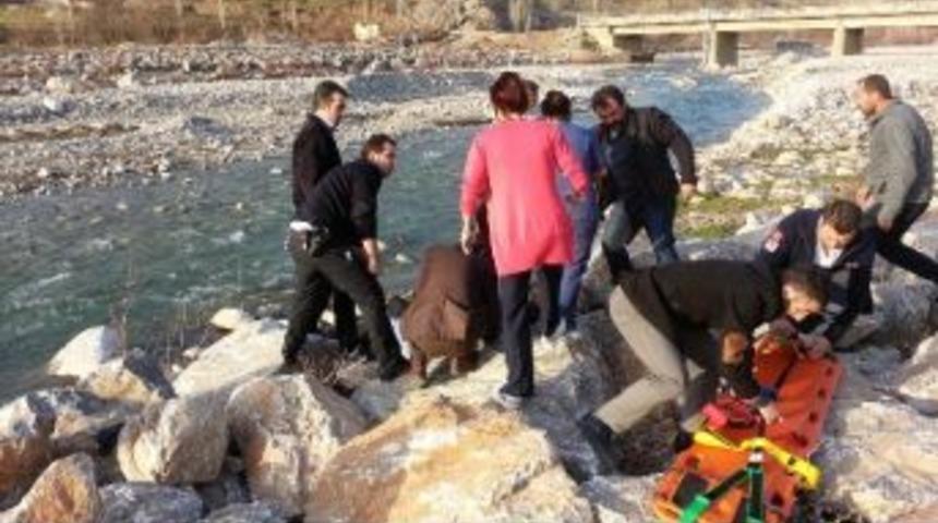 Jiletle İntihar Etmek İstedi