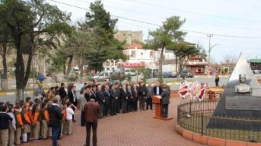 Koramiral Ş&uuml;kr&uuml; Okan Tirebolu'da Anıldı