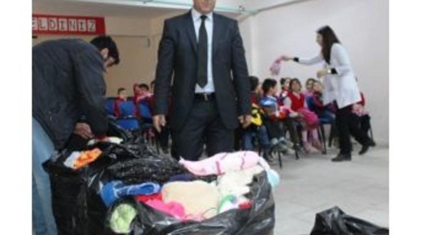 İstanbul&rsquo;dan Vanlı &Ouml;ğrencilere Yardım
