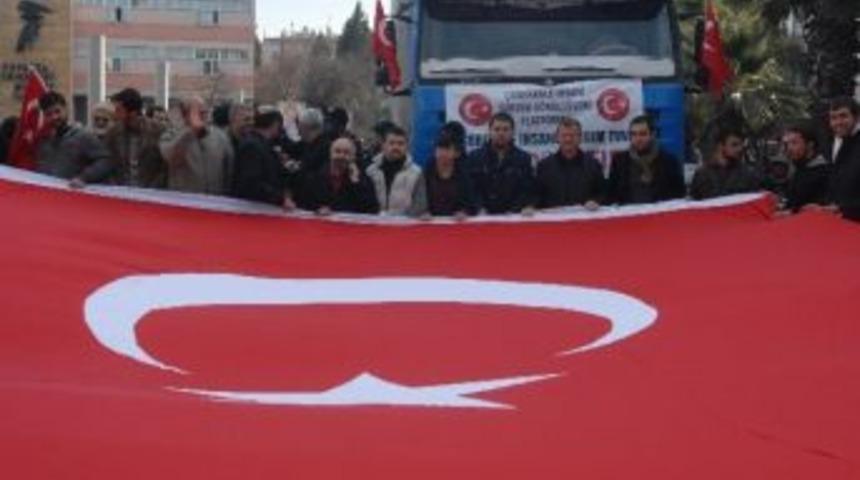 &Ccedil;anakkale&rsquo;den Suriye&rsquo;ye Yardım Malzemesi