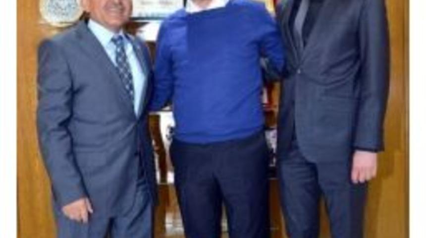 Kayseri Erciyesspor Teknik Direkt&ouml;r Karaman&rsquo;dan Onursal Başkan B&uuml;y&uuml;kkılı&ccedil;&rsquo;a Ziyaret