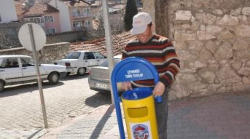 Emet'in &Ccedil;&ouml;p Kutuları Yenilendi