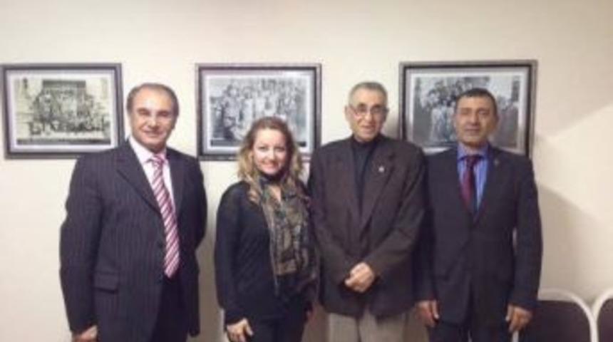 Eğitim-iş&rsquo;ten Yeni Kuşak K&ouml;y Enstit&uuml;l&uuml;ler Derneği'ne Ziyaret