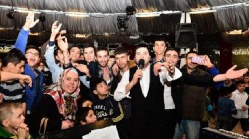 Ke&ccedil;i&ouml;renli Gen&ccedil;ler Coştu