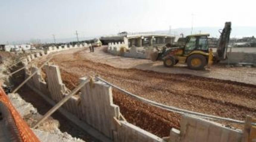 Yarımca K&ouml;pr&uuml;l&uuml; Kavşağı &Ccedil;alışmaları Hızla İlerliyor