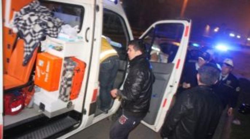 Alkoll&uuml; Motosiklet S&uuml;r&uuml;c&uuml;s&uuml; Orta Ref&uuml;je &Ccedil;ıktı: 2 Yaralı