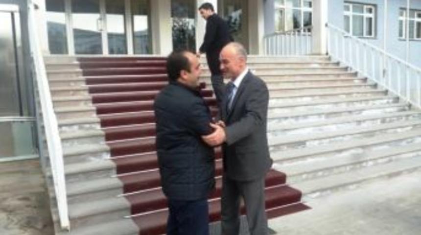 Bayburt Milletvekili B&uuml;nyamin &Ouml;zbek Bir Dizi Ziyaretlerde Bulundu