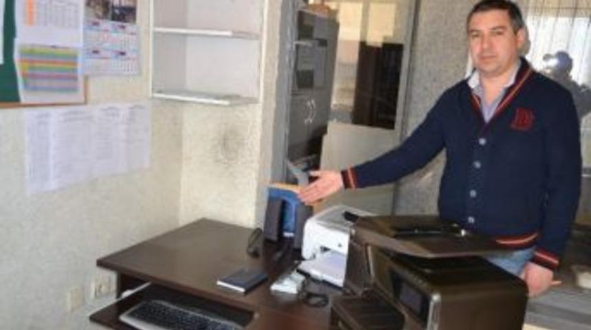 Kulu&rsquo;da S&uuml;r&uuml;c&uuml; Kursunun Bilgisayar Kasası &Ccedil;alındı